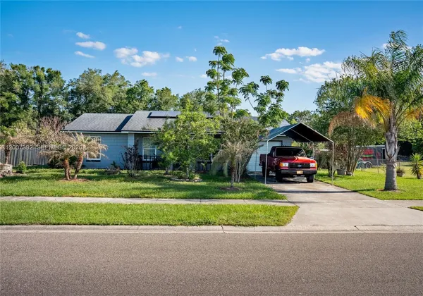$330,000 | 6924 Holly Creek Road, Mount Dora, FL 32757