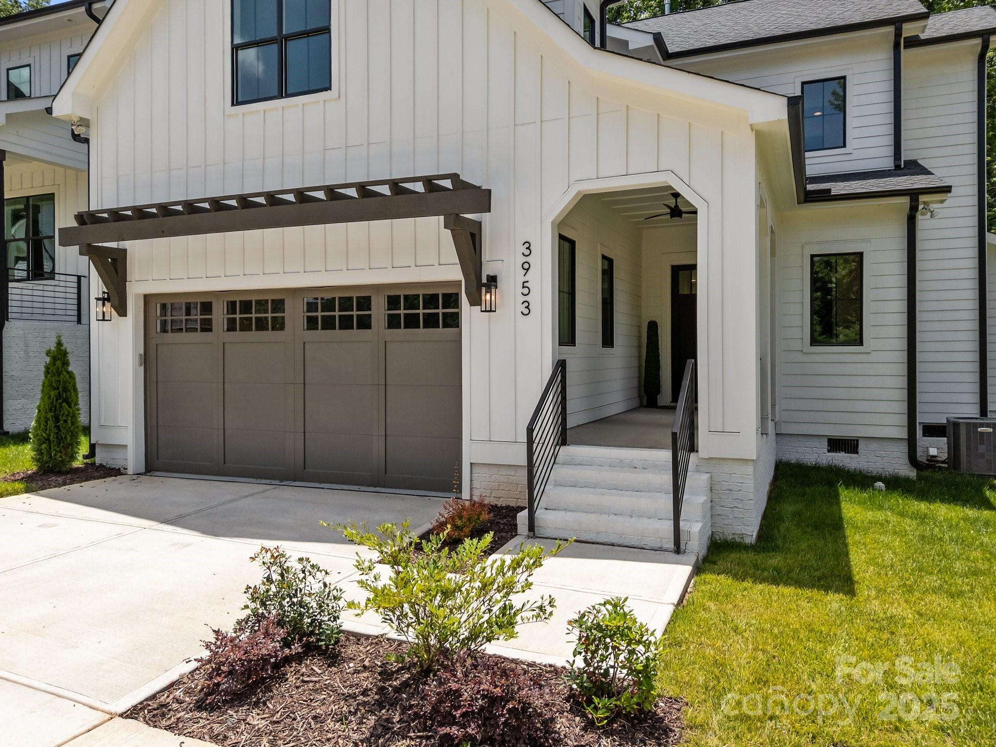 3953 Plainview Road Charlotte, NC 28208 - Photo 4 of 43 Gallery Image 4