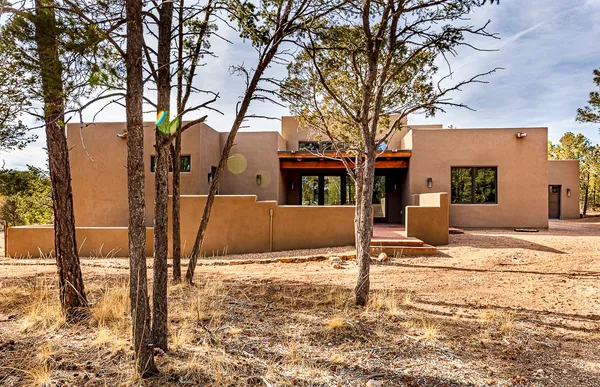 $1,370,000 | 77 Silver Feather Trail, Pecos, NM 87552