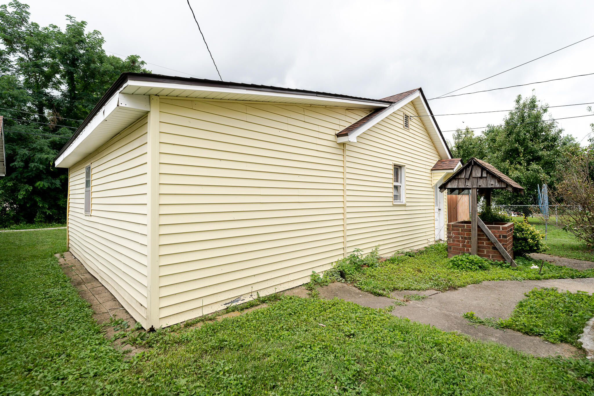 525 East Scott Street Monett, MO 65708 - Photo 35 of 38 525 E Scott St, Monett-32