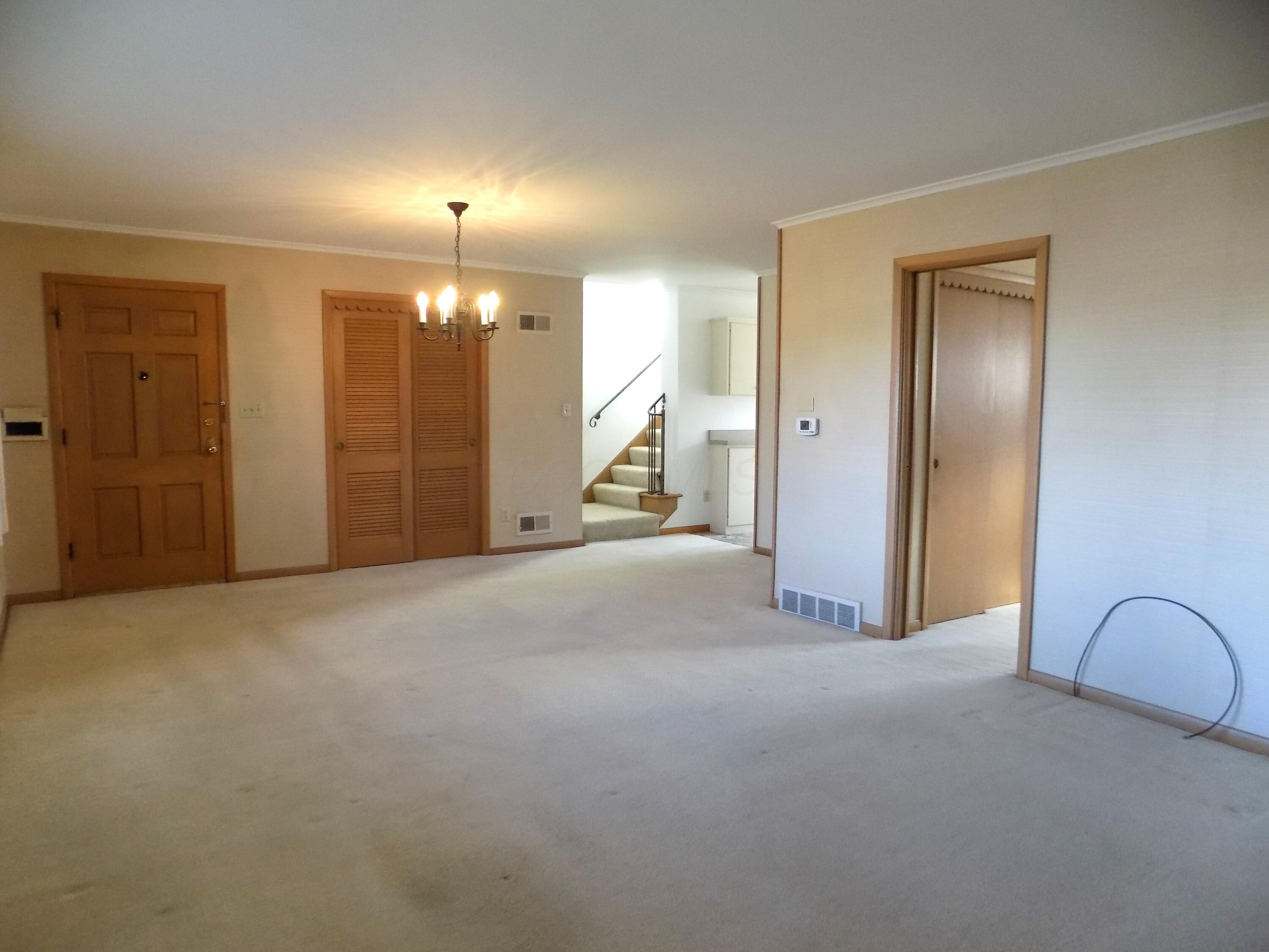 1743 Ardleigh Road Columbus, OH 43221 - Photo 4 of 29 Very large room with a huge window that adds natural light.