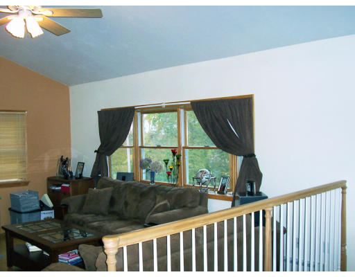 12 Chris Road Oxford, MA 01540 - Photo 14 of 20 Gallery Image 14