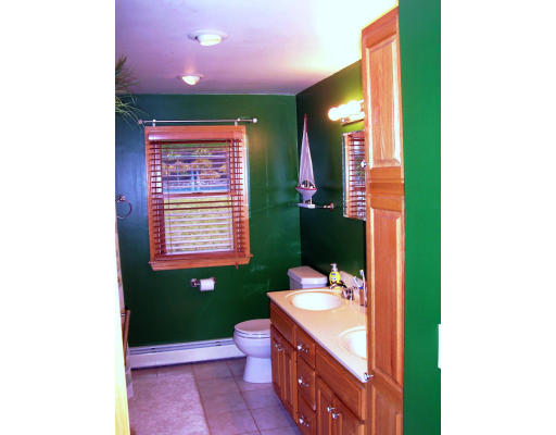 12 Chris Road Oxford, MA 01540 - Photo 16 of 20 Gallery Image 16