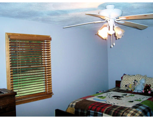 12 Chris Road Oxford, MA 01540 - Photo 18 of 20 Gallery Image 18