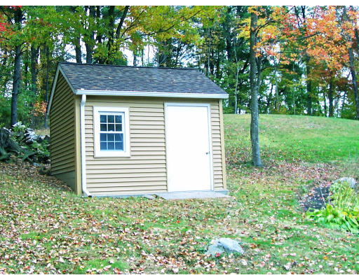 12 Chris Road Oxford, MA 01540 - Photo 7 of 20 Gallery Image 7