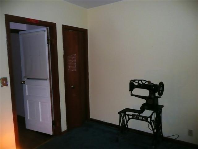6939 Riverside Drive Powell, OH 43065 - Photo 9 of 17