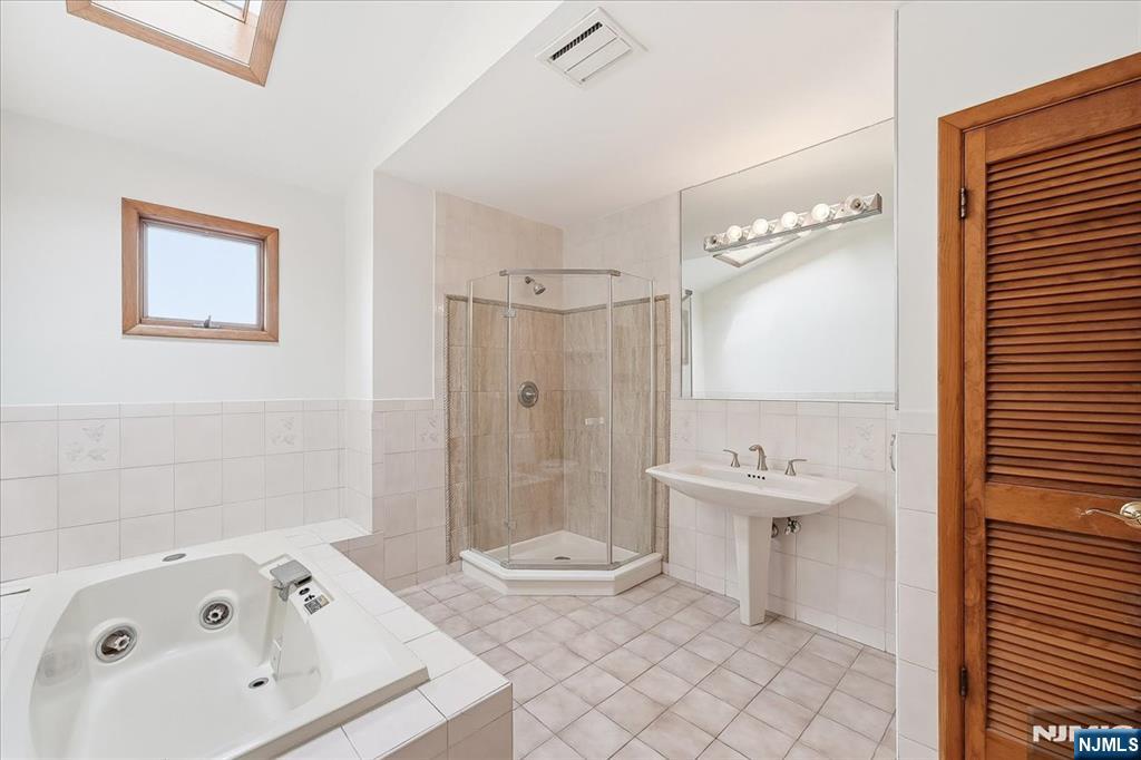 5 Lexington Avenue Wallington, NJ 07057 - Photo 32 of 48