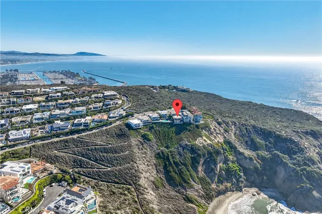 $7,950 | 34381 Dana Strand Road, Unit 1, Dana Point, CA 92629