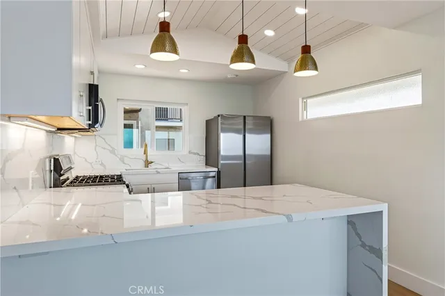 $7,950 | 34381 Dana Strand Road, Unit 1, Dana Point, CA 92629