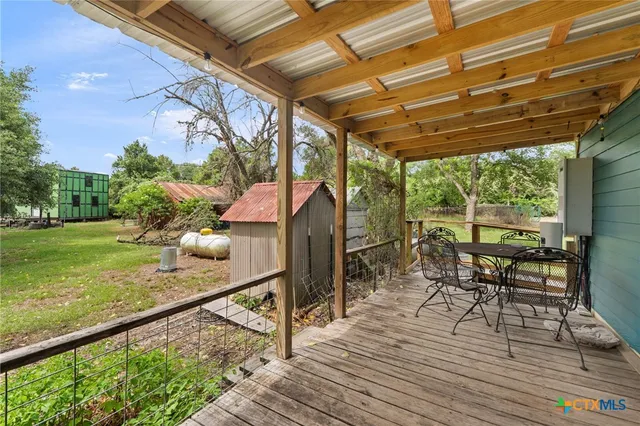 $374,000 | 10843 Highway 90, Harwood, TX 78632