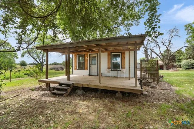 $374,000 | 10843 Highway 90, Harwood, TX 78632
