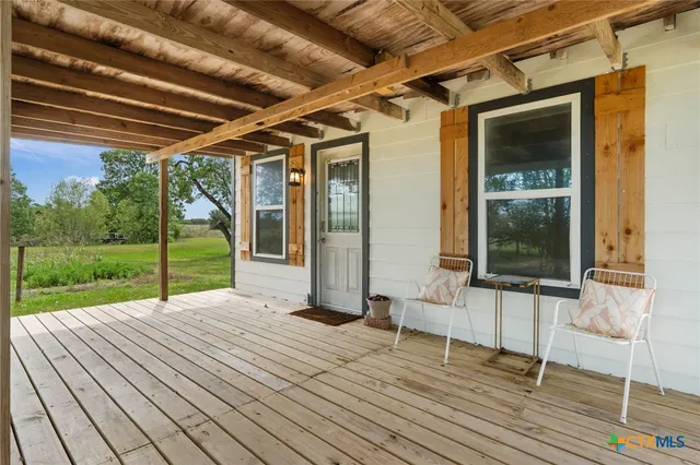 $374,000 | 10843 Highway 90, Harwood, TX 78632