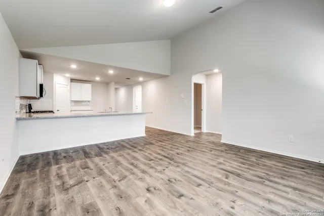 $2,585 | 29523 Copper Gate, Bulverde, TX 78163