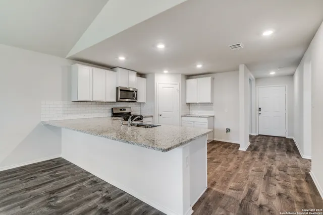 $2,585 | 29523 Copper Gate, Bulverde, TX 78163