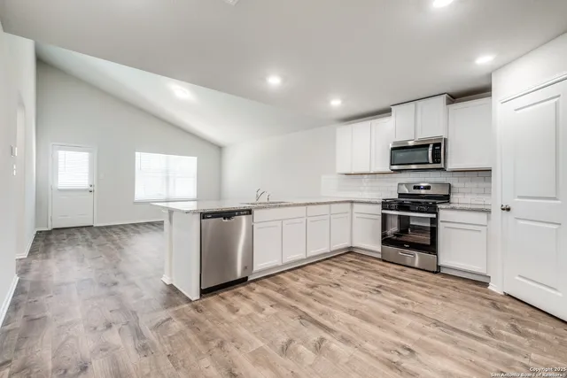 $2,585 | 29523 Copper Gate, Bulverde, TX 78163