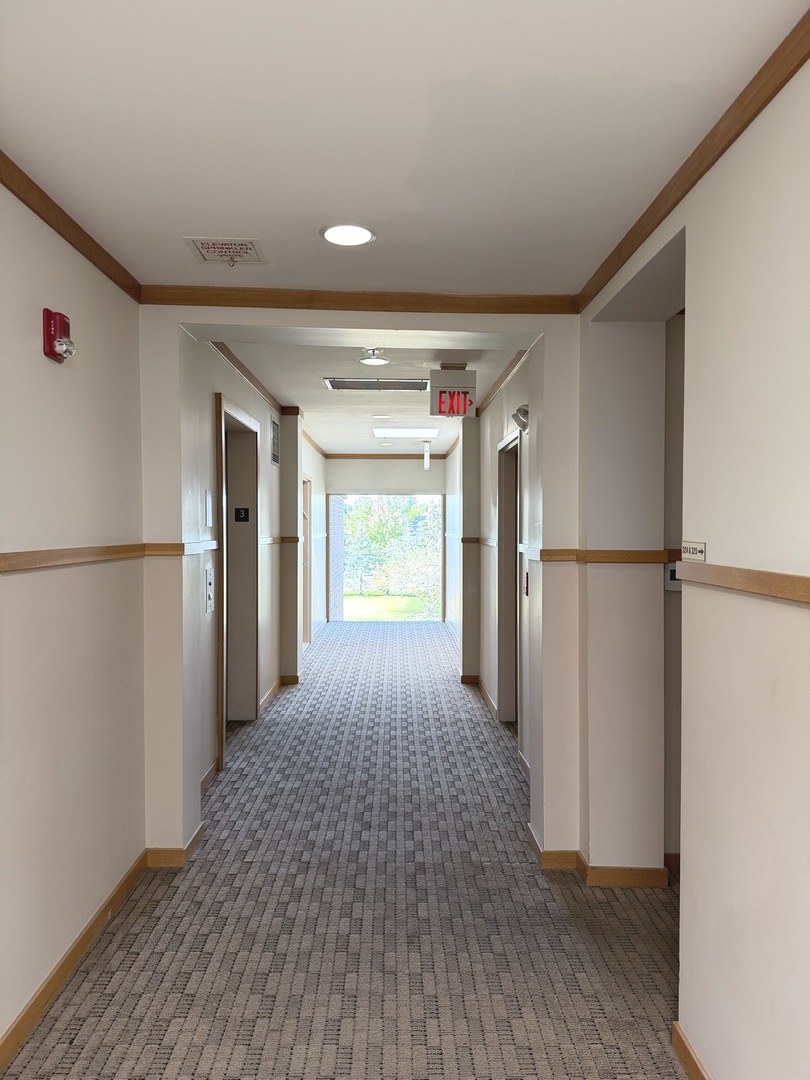 422 Kelburn Road, Unit 325 Deerfield, IL 60015 - Photo 22 of 33 Gallery Image 22
