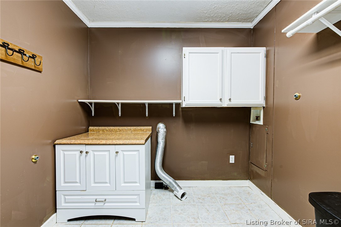 9084 East Blue River Road Pekin, IN 47165 - Photo 14 of 39