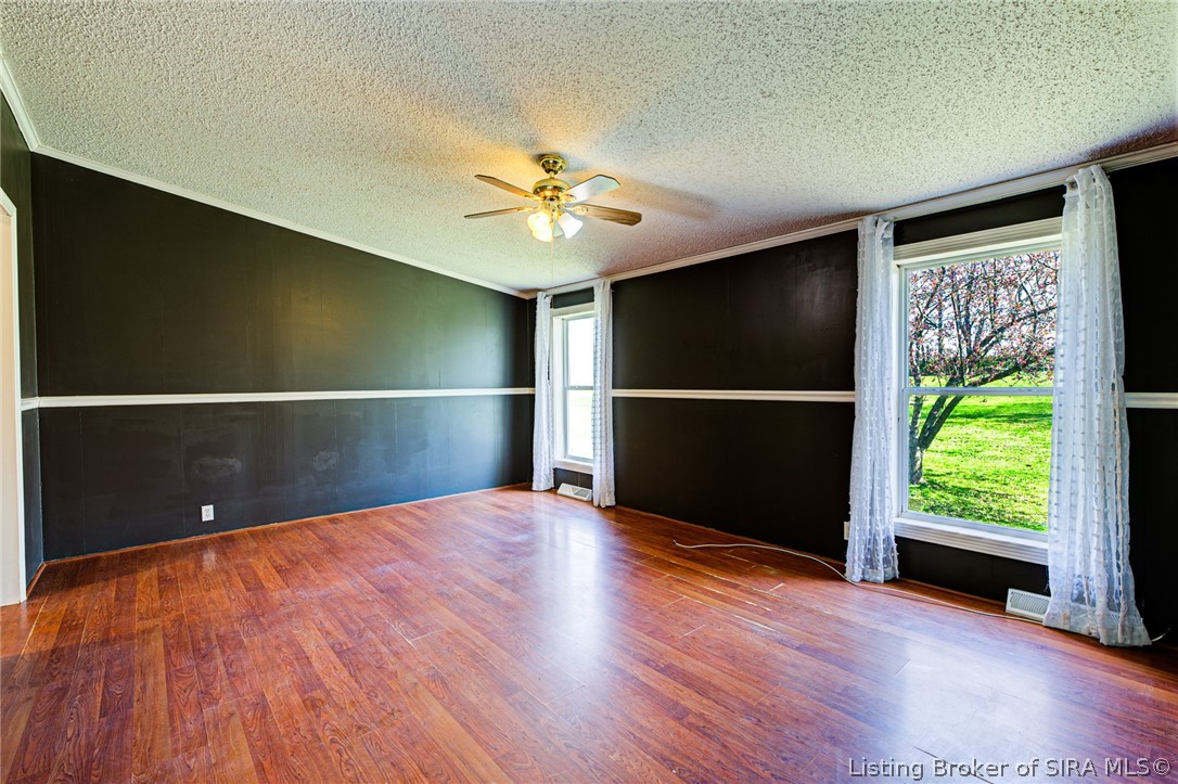 9084 East Blue River Road Pekin, IN 47165 - Photo 15 of 39