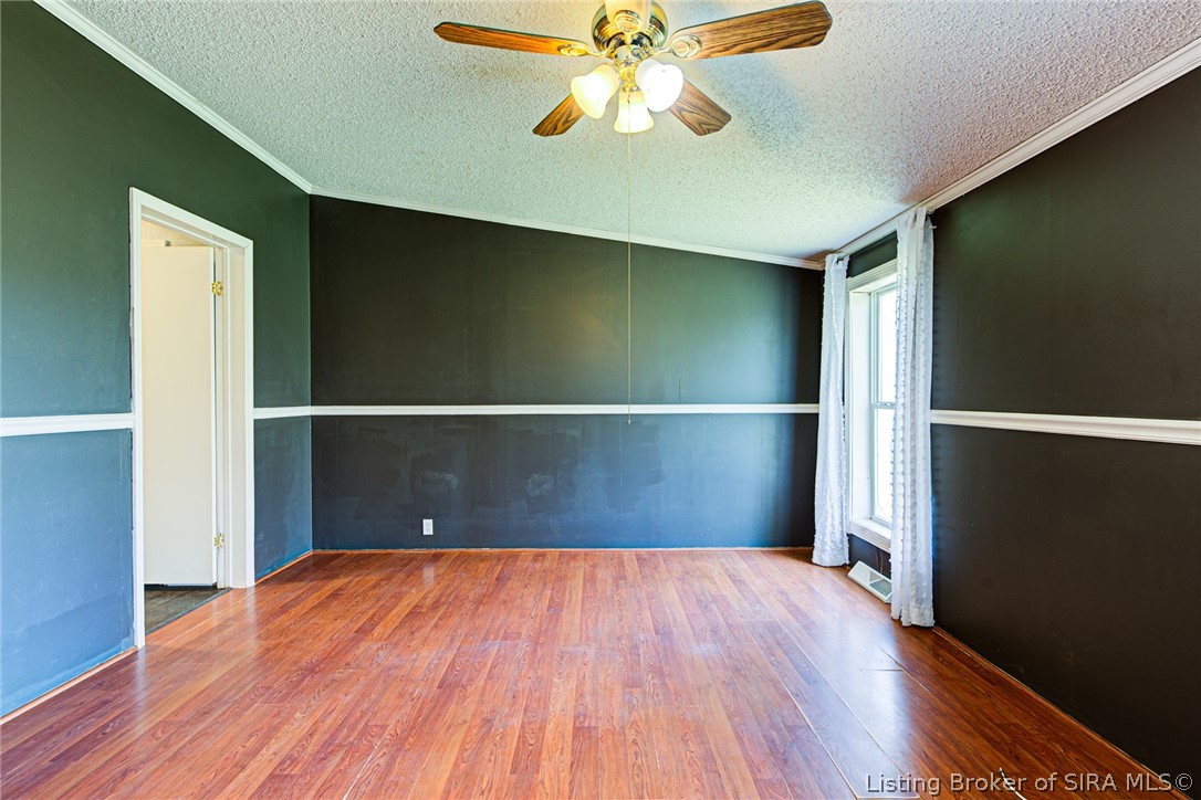 9084 East Blue River Road Pekin, IN 47165 - Photo 16 of 39