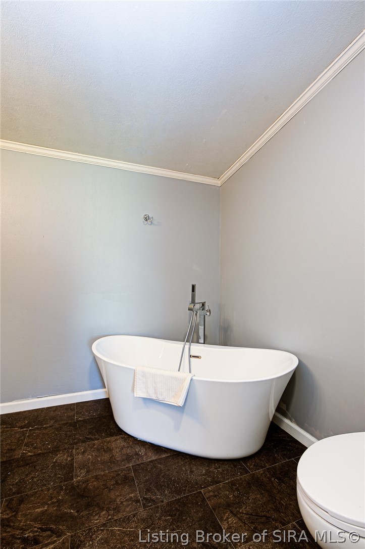 9084 East Blue River Road Pekin, IN 47165 - Photo 18 of 39