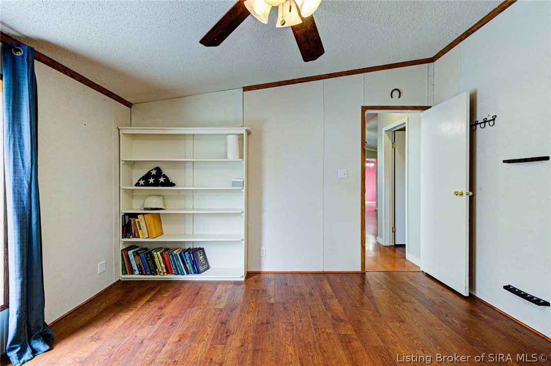 9084 East Blue River Road Pekin, IN 47165 - Photo 21 of 39