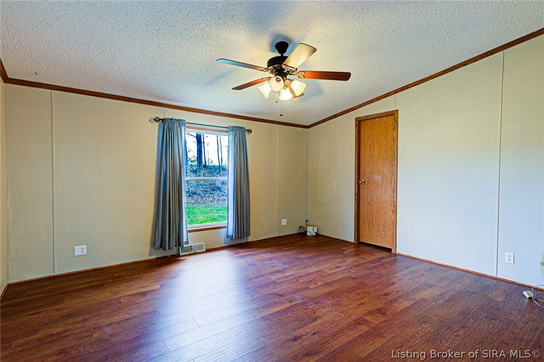 9084 East Blue River Road Pekin, IN 47165 - Photo 23 of 39