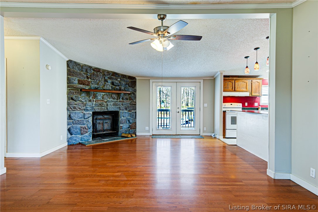 9084 East Blue River Road Pekin, IN 47165 - Photo 5 of 39