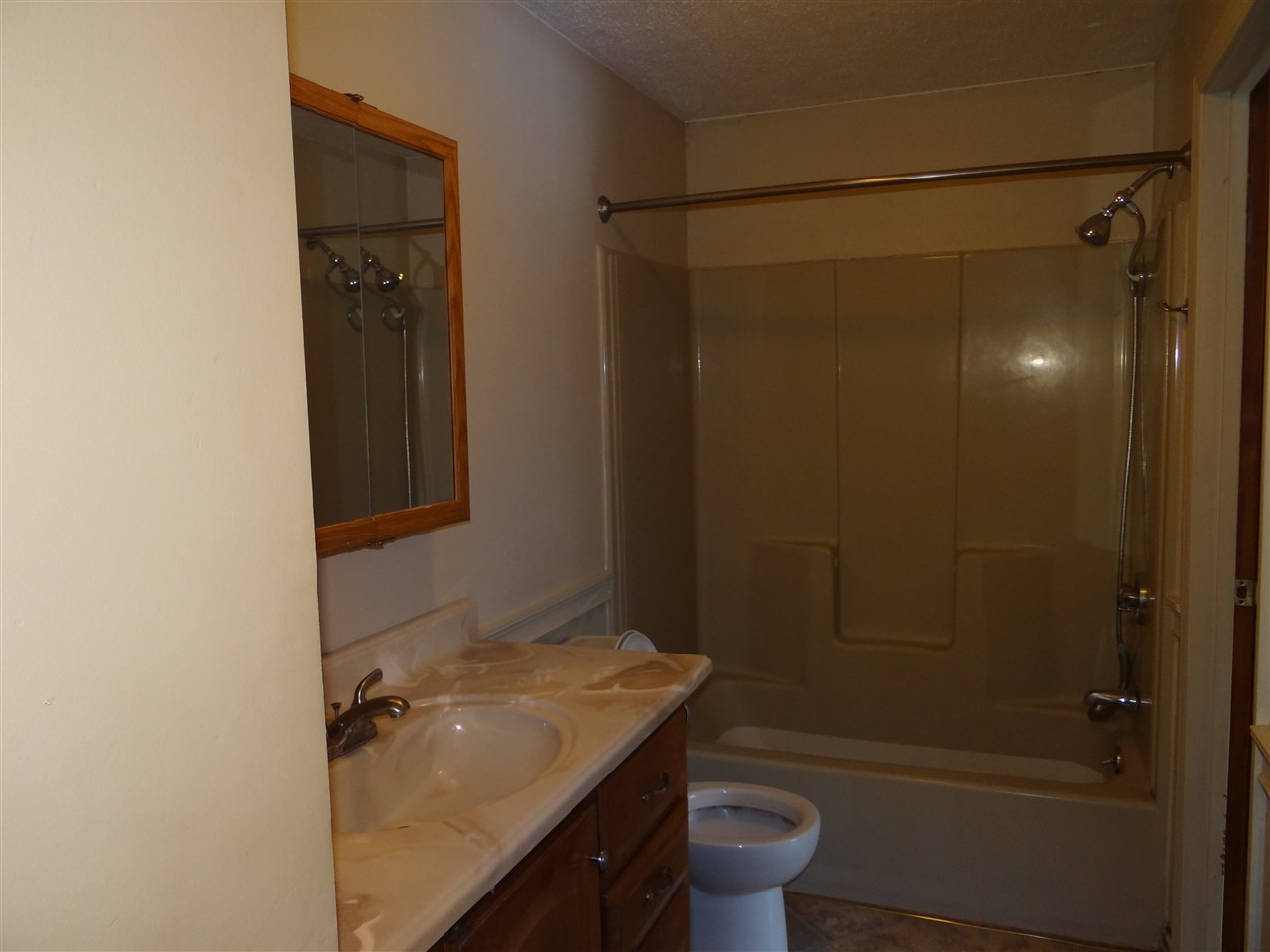 2 Mclure Lane Merrimack, NH 03054 - Photo 11 of 21 Gallery Image 11