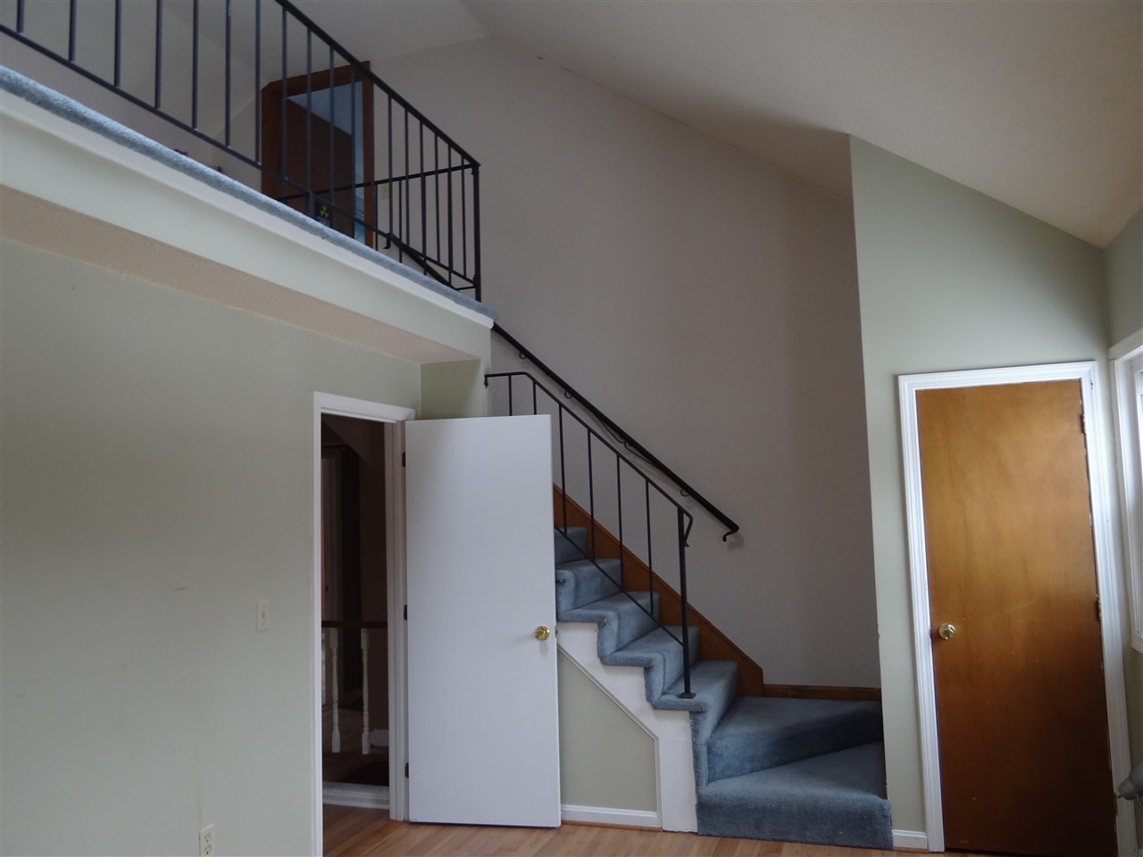 2 Mclure Lane Merrimack, NH 03054 - Photo 6 of 21 Gallery Image 6