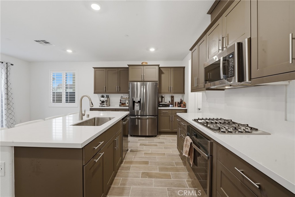 16281 Castello Lane, Unit 2 Fontana, CA 92336 - Photo 14 of 62