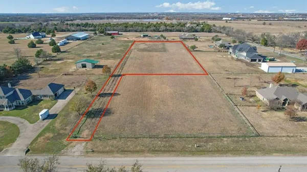 $235,000 | 377 Van Alstyne Tx 75495, Van Alstyne, TX 75495