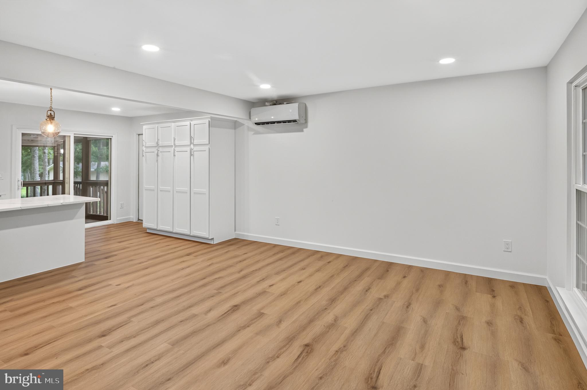 273 Severn Road Millersville, MD 21108 - Photo 5 of 41 Foyer to Living Room