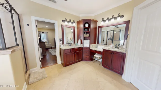 $567,000 | 4035 Garden Road, Southaven, MS 38672