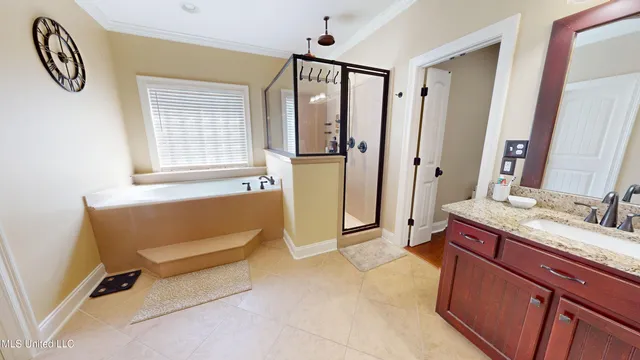 $567,000 | 4035 Garden Road, Southaven, MS 38672