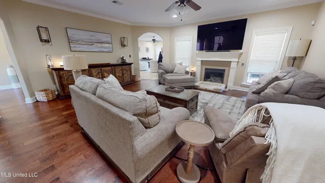 $567,000 | 4035 Garden Road, Southaven, MS 38672