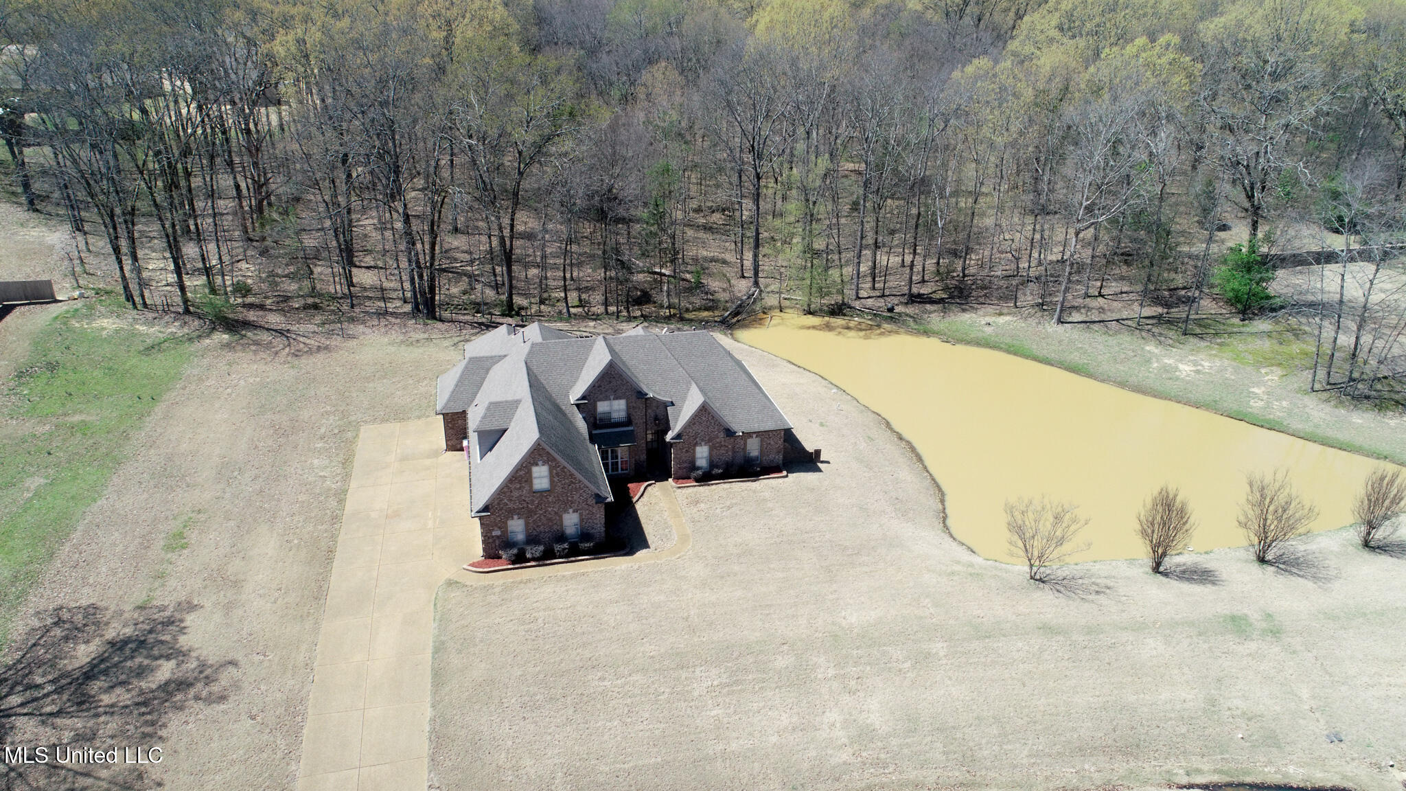 4035 Garden Road Southaven, MS 38672 - Photo 2 of 35 Main