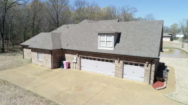 $567,000 | 4035 Garden Road, Southaven, MS 38672