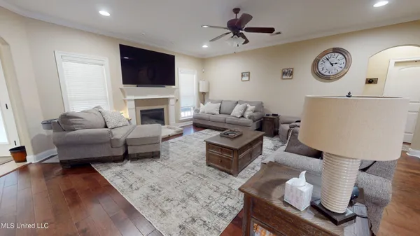 $567,000 | 4035 Garden Road, Southaven, MS 38672