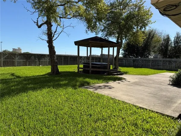 $2,400 | 1912 Kelly Street, Kingsville, TX 78363
