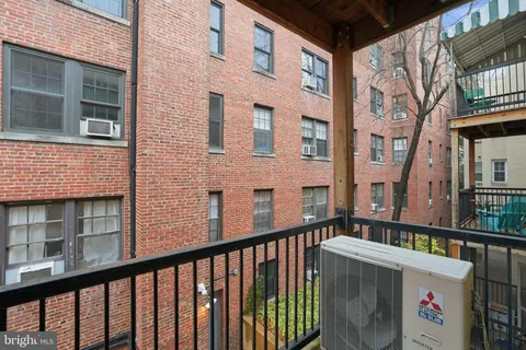 $380,000 | 5112 Connecticut Avenue Northwest, Unit 204, Washington, DC 20008