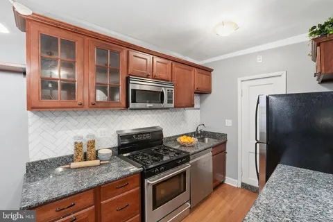 $380,000 | 5112 Connecticut Avenue Northwest, Unit 204, Washington, DC 20008