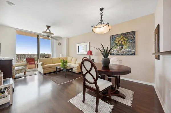 $2,200 | 100 Northeast 6th Street, Unit 506, Boynton Beach, FL 33435