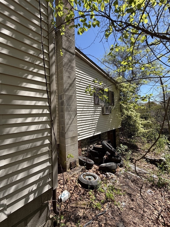 4 Ellen Street Worcester, MA 01604 - Photo 6 of 11