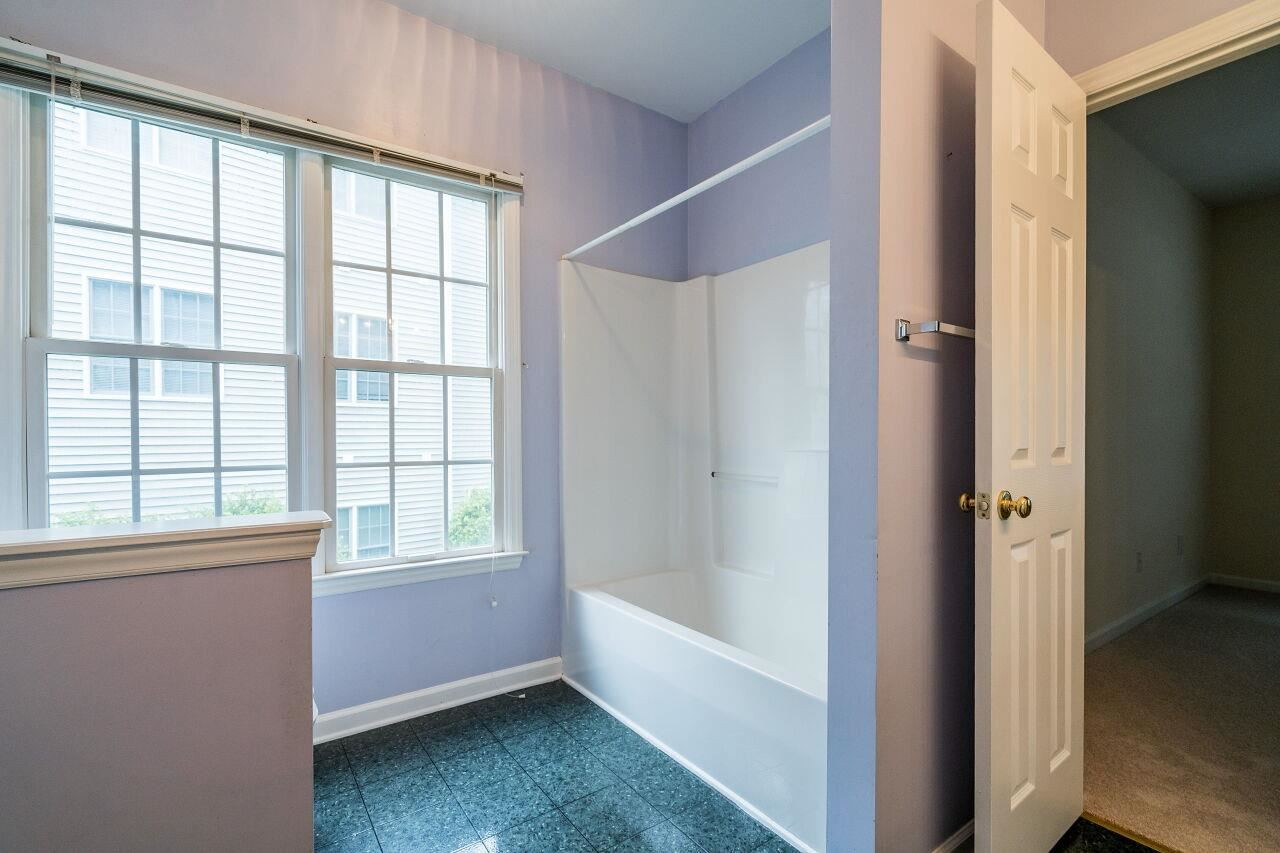 126 Springfork Drive, Unit 1F2 Cary, NC 27513 - Photo 15 of 26 Tub/Shower Combo Bathroom
