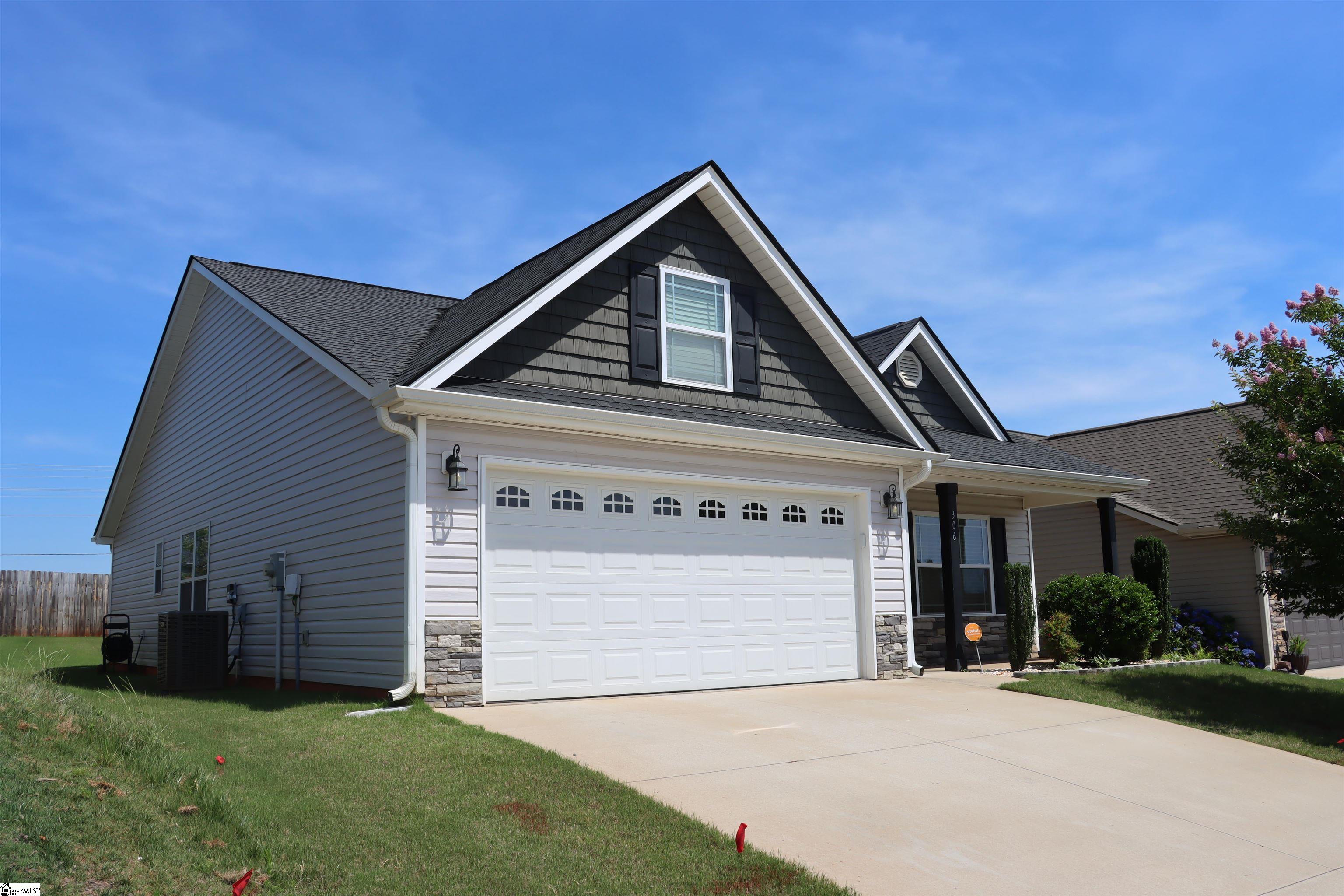 306 Highland Springs Loop Inman, SC 29349 - Photo 2 of 22