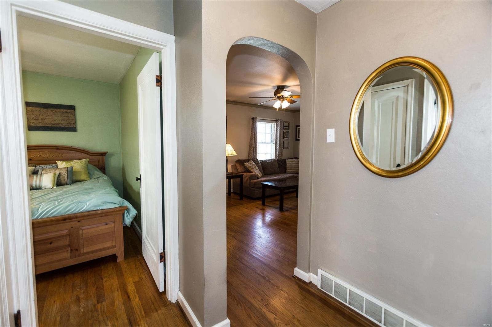 5822 Rhodes Avenue St. Louis, MO 63109 - Photo 11 of 24 Gallery Image 11