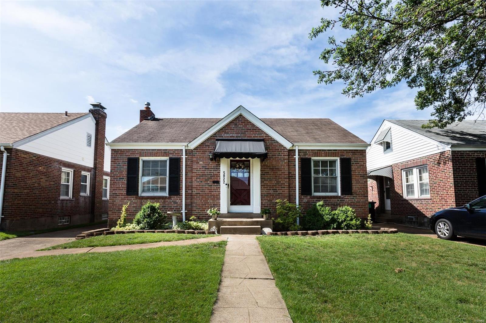 5822 Rhodes Avenue St. Louis, MO 63109 - Photo 3 of 24 Gallery Image 3