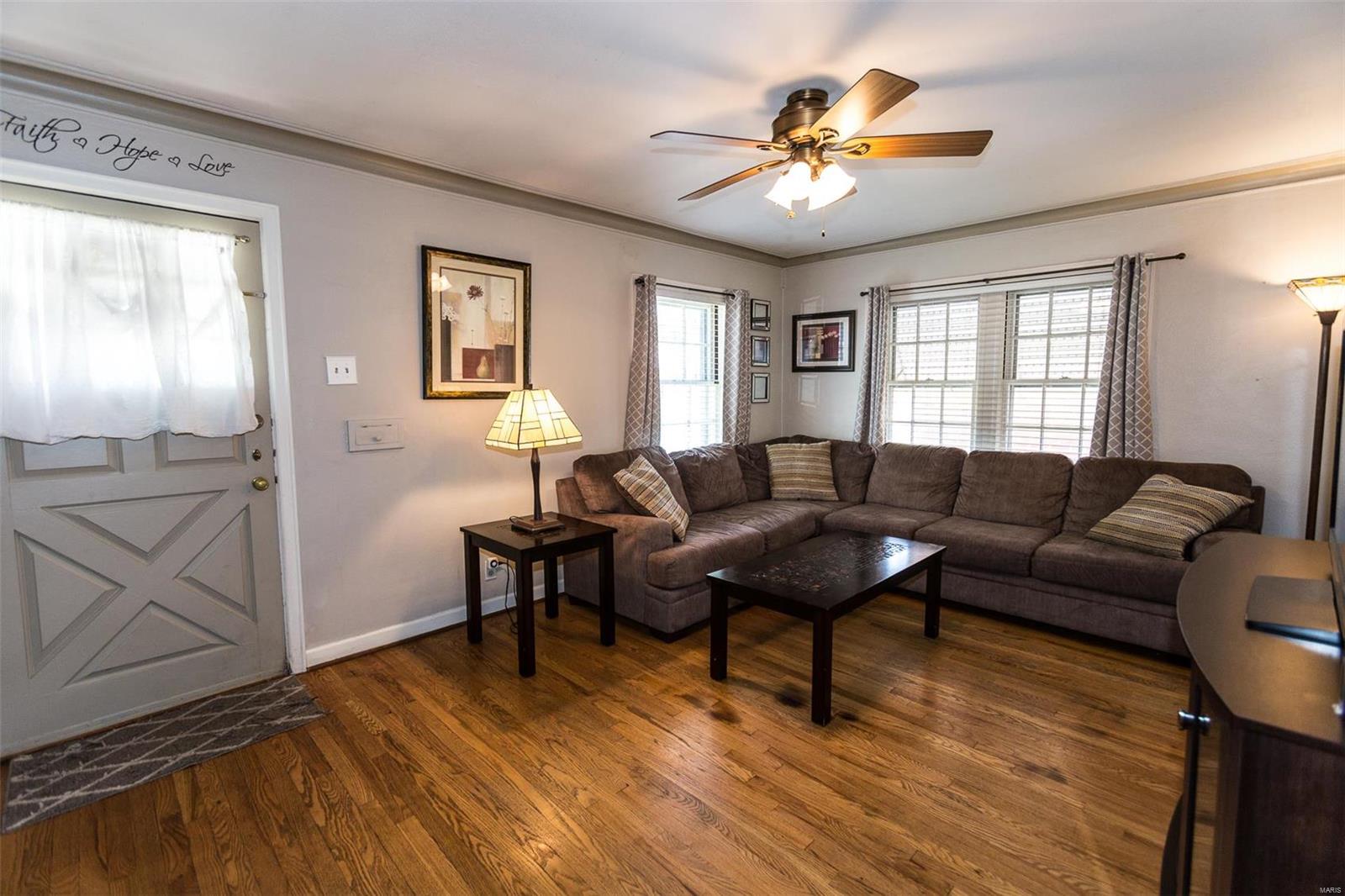 5822 Rhodes Avenue St. Louis, MO 63109 - Photo 4 of 24 Gallery Image 4