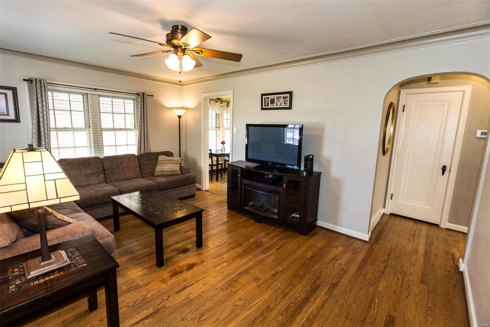 5822 Rhodes Avenue St. Louis, MO 63109 - Photo 6 of 24 Gallery Image 6