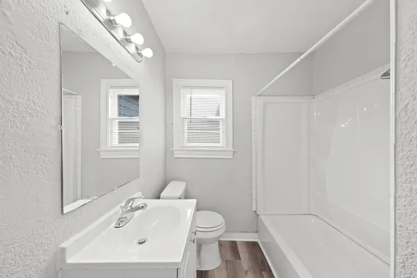 $679 | 1721-17 West 5th Street, Freeport, TX 77541